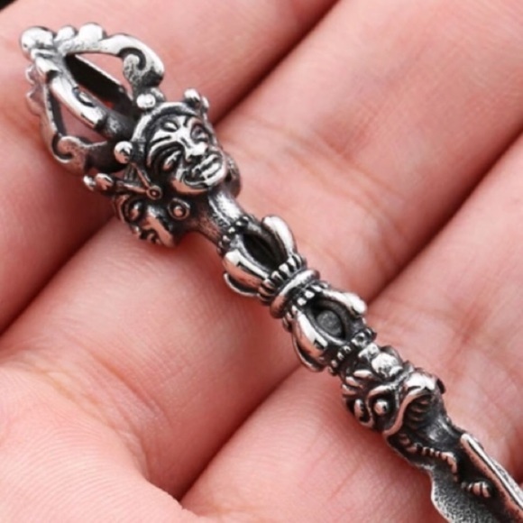 Stainless steel erawan luck / rocker men necklace - Picture 6 of 8